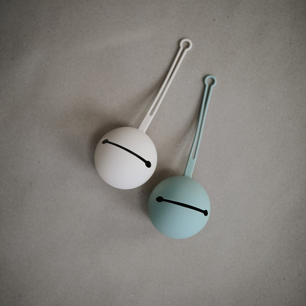 Mushie silikonski držac - Cambridge Blue