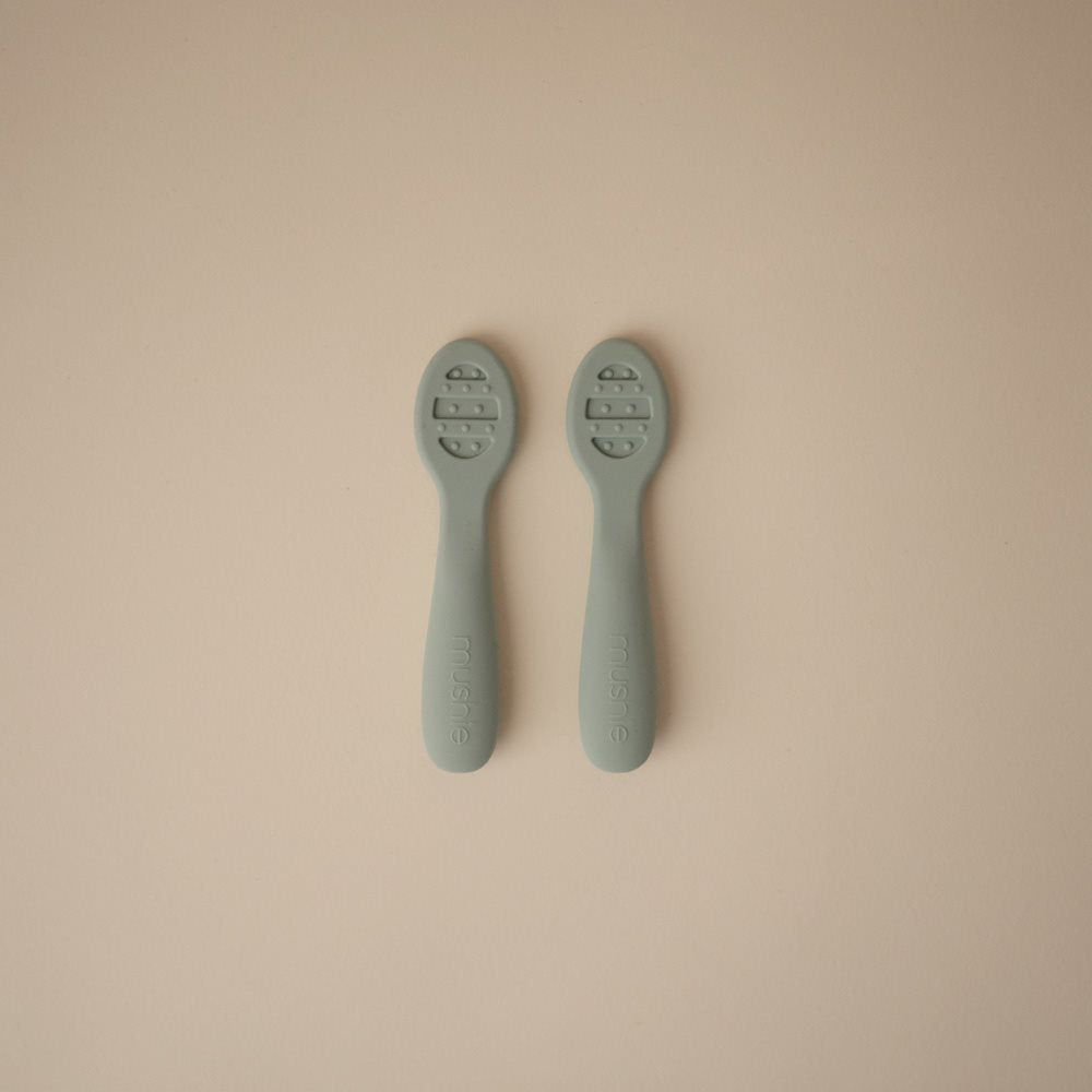 Mushie kašike za prvo hranjenje bebe - silikon 2 kom - Cambridge Blue/Shifting Sand